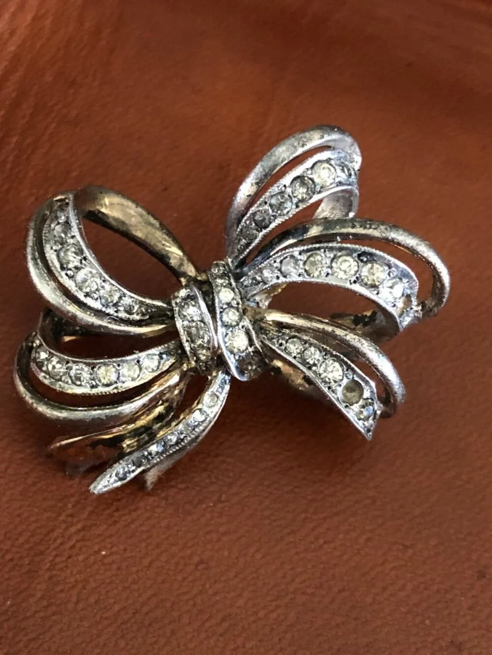 Vintage Rhinestone Brooch in shape of a Bow